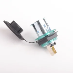 ENCHUFE CON TAPA /ADAPTADOR DE CORRIENTE